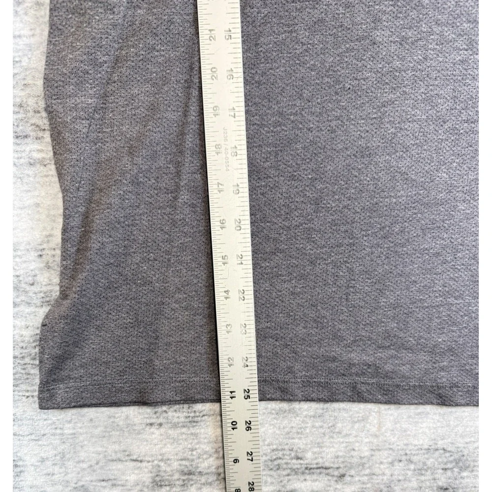 The North Face Mens FlashDry‎ Short Sleeve Training Shirt Heather Gray Medium